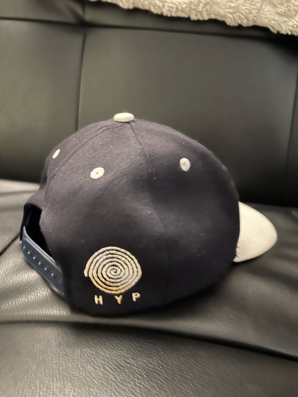 Men’s Snapback Hat - Picture 5 of 9